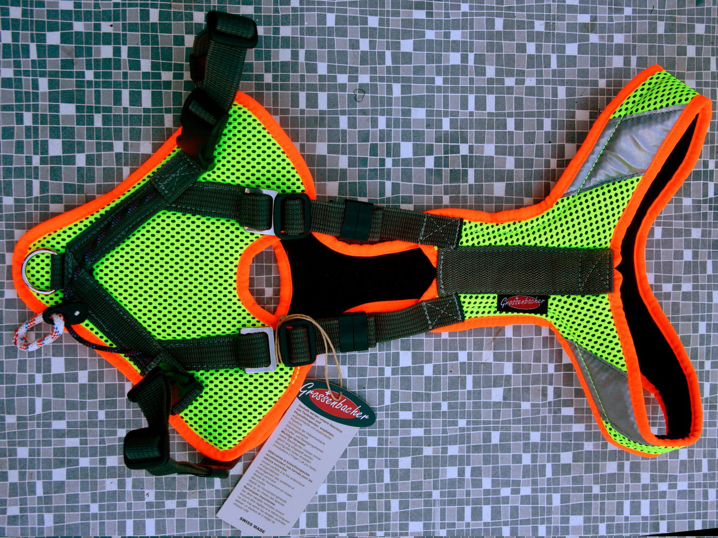 Grossenbacher Harnais V Mantrailing Recherche Utilitaire - poulie et corde - Jaune-Fluo-Orange reflex